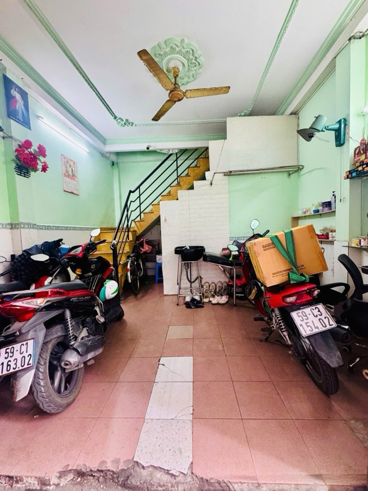 Bán nhà mặt tiền Hiệp Nhất, Tân Bình - ảnh 2