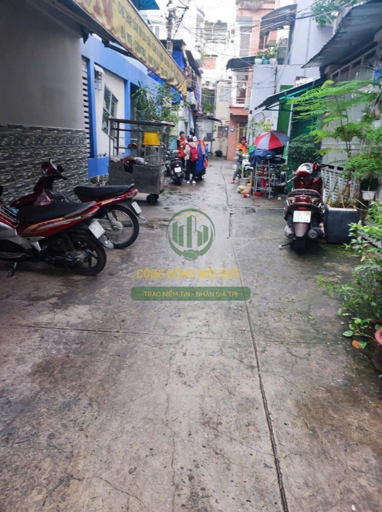 Bán nhà hẻm đường Võ Văn Kiệt, Quận 1 - ảnh 1