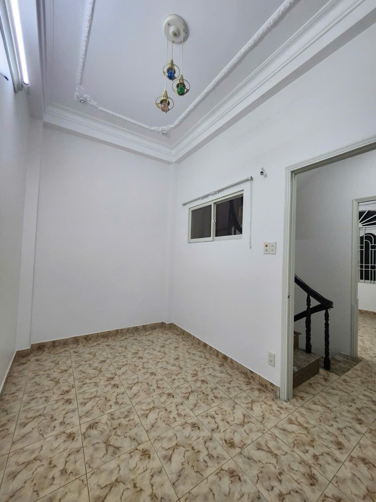 Bán nhà hẻm 113 Trần Quang Diệu, Quận 3 - ảnh 1