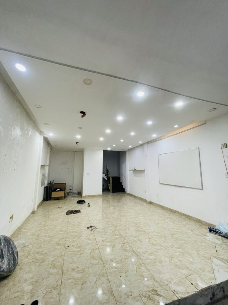 Bán nhà hẻm đường Võ Văn Kiệt, Quận 1 - ảnh 4