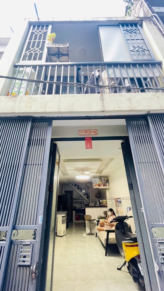 Bán nhà hẻm 518 Võ Văn Kiệt, Quận 1