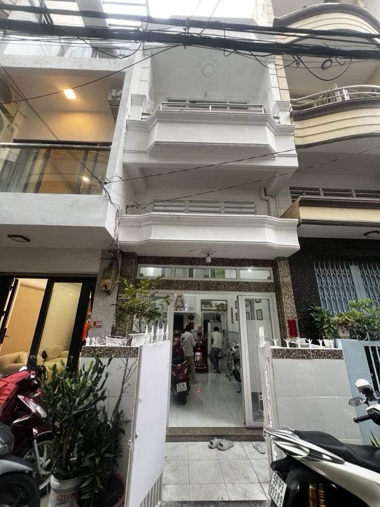 Bán nhà hẻm 606 Đường Ba Tháng Hai, Quận 10 - ảnh 1