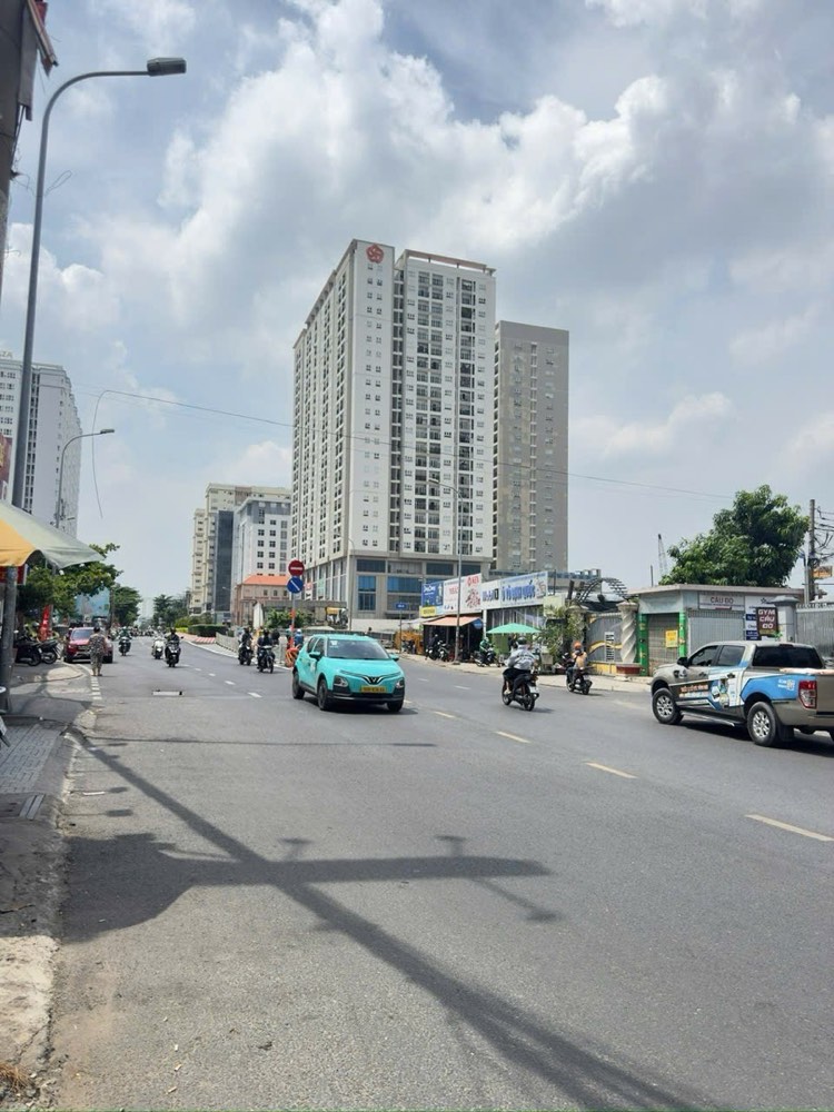Bán nhà mặt tiền Nguyễn Xí, Bình Thạnh - ảnh 2