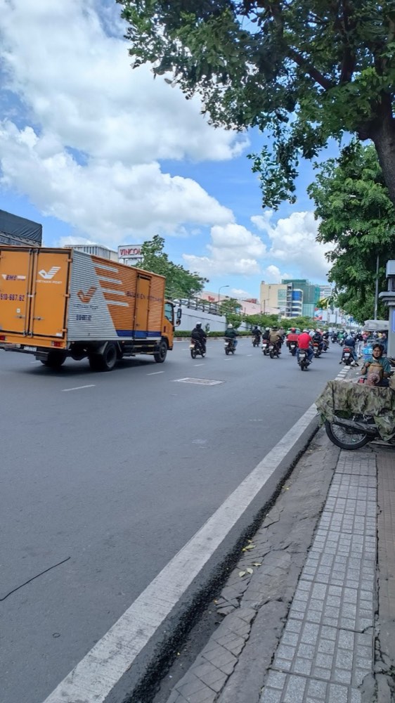 Bán nhà mặt tiền Cộng Hoà, Tân Bình - ảnh 2