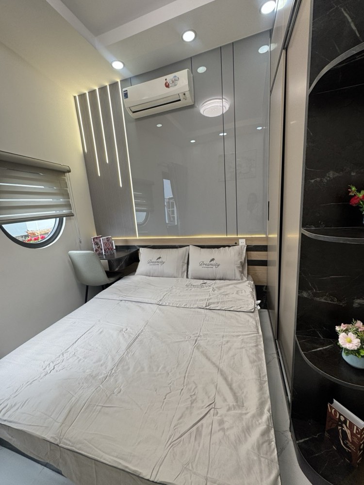 Bán nhà hẻm 648 Cách Mạng Tháng Tám, Quận 3 - ảnh 1