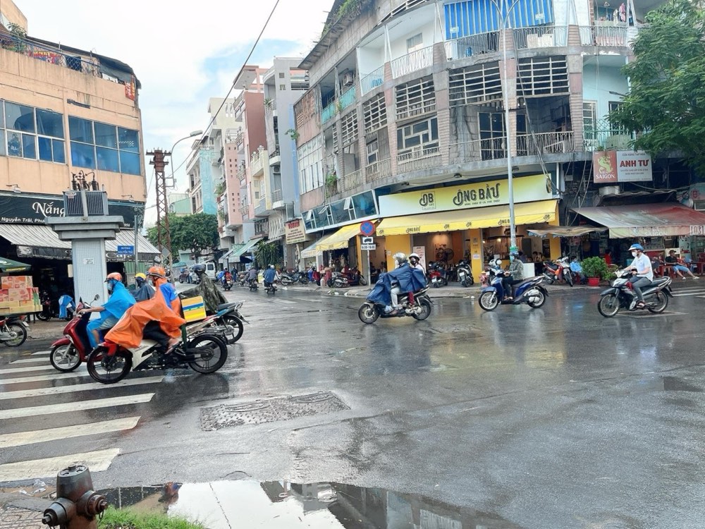Bán nhà mặt tiền Nguyễn Trãi, Quận 5 - ảnh 1