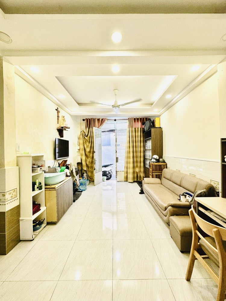 Bán nhà hẻm đường Thành Thái, Quận 10