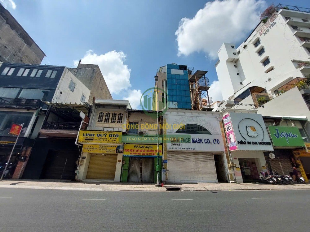 Bán nhà mặt tiền Trần Hưng Đạo, Quận 5