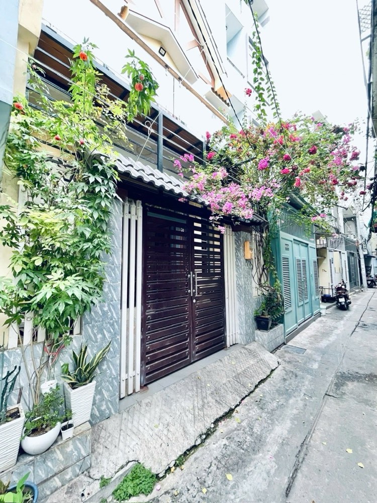 Bán nhà hẻm 766 Cách Mạng Tháng Tám, Tân Bình - ảnh 1