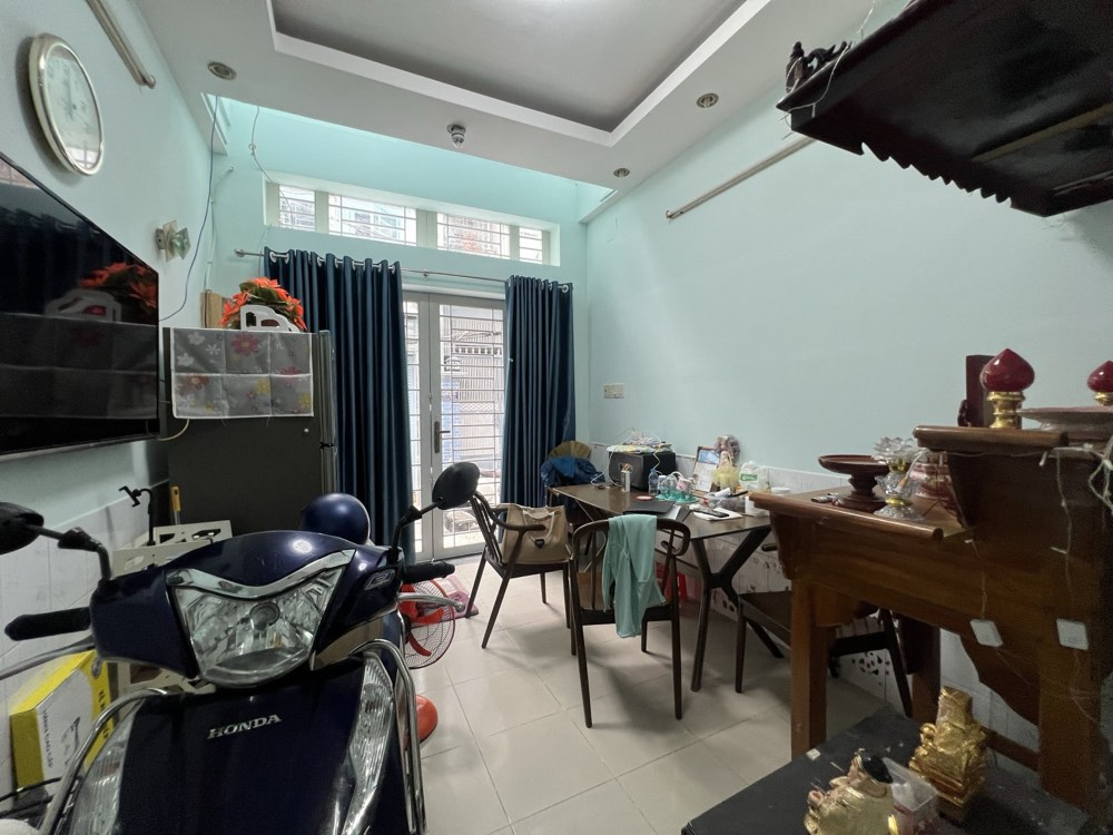 Bán nhà hẻm 518 Võ Văn Kiệt, Quận 1