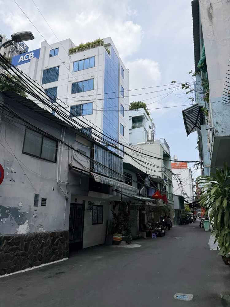 Bán nhà mặt tiền Nguyễn Sơn Hà, Quận 3