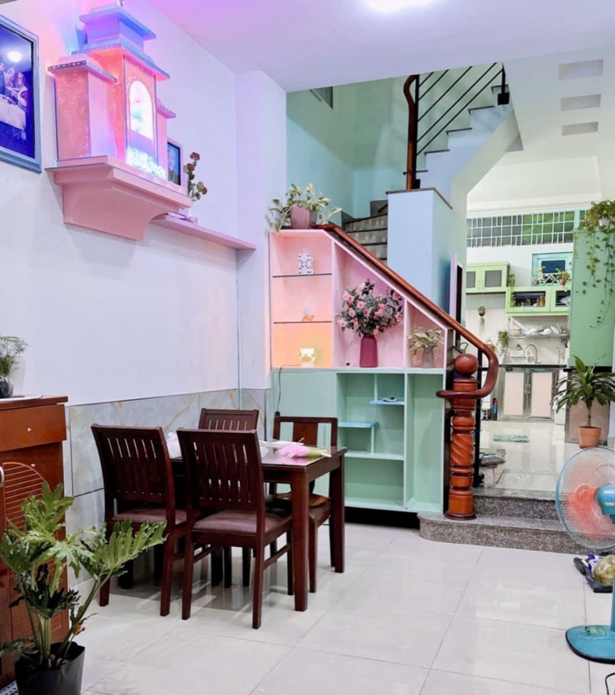 Bán nhà hẻm 212 Nguyễn Văn Nguyễn, Quận 1